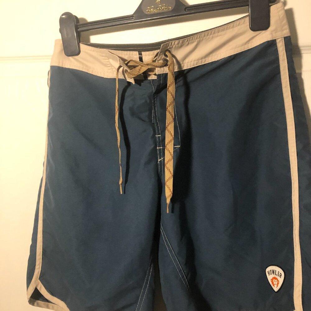 Howler men blue board shorts, marked Heed the Call, 32 - Picture 7 of 7